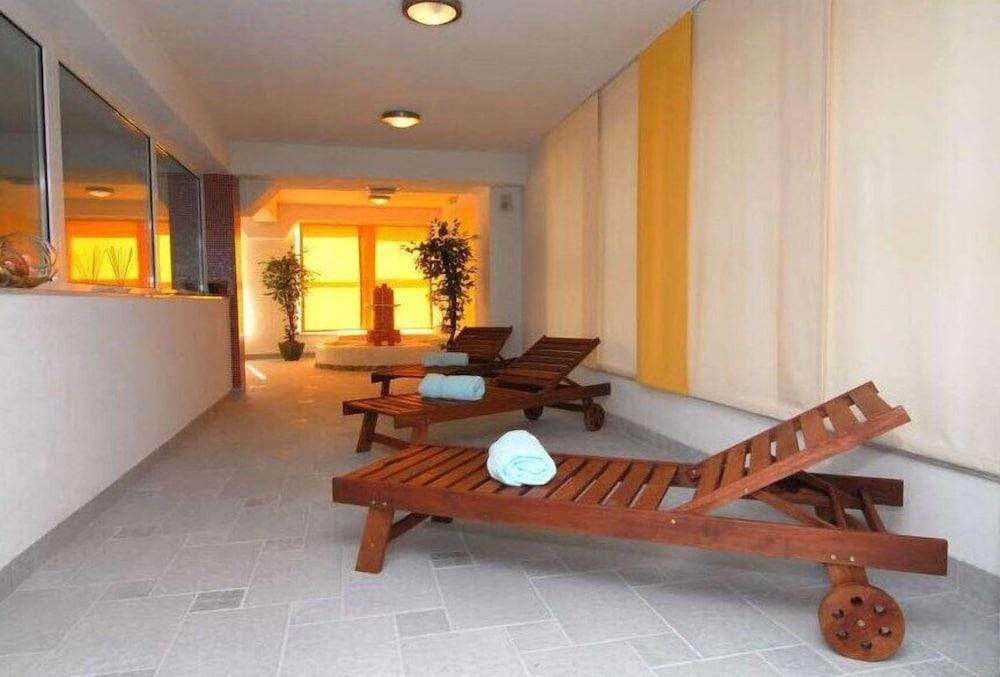 Hotel Park Lovran Exterior photo