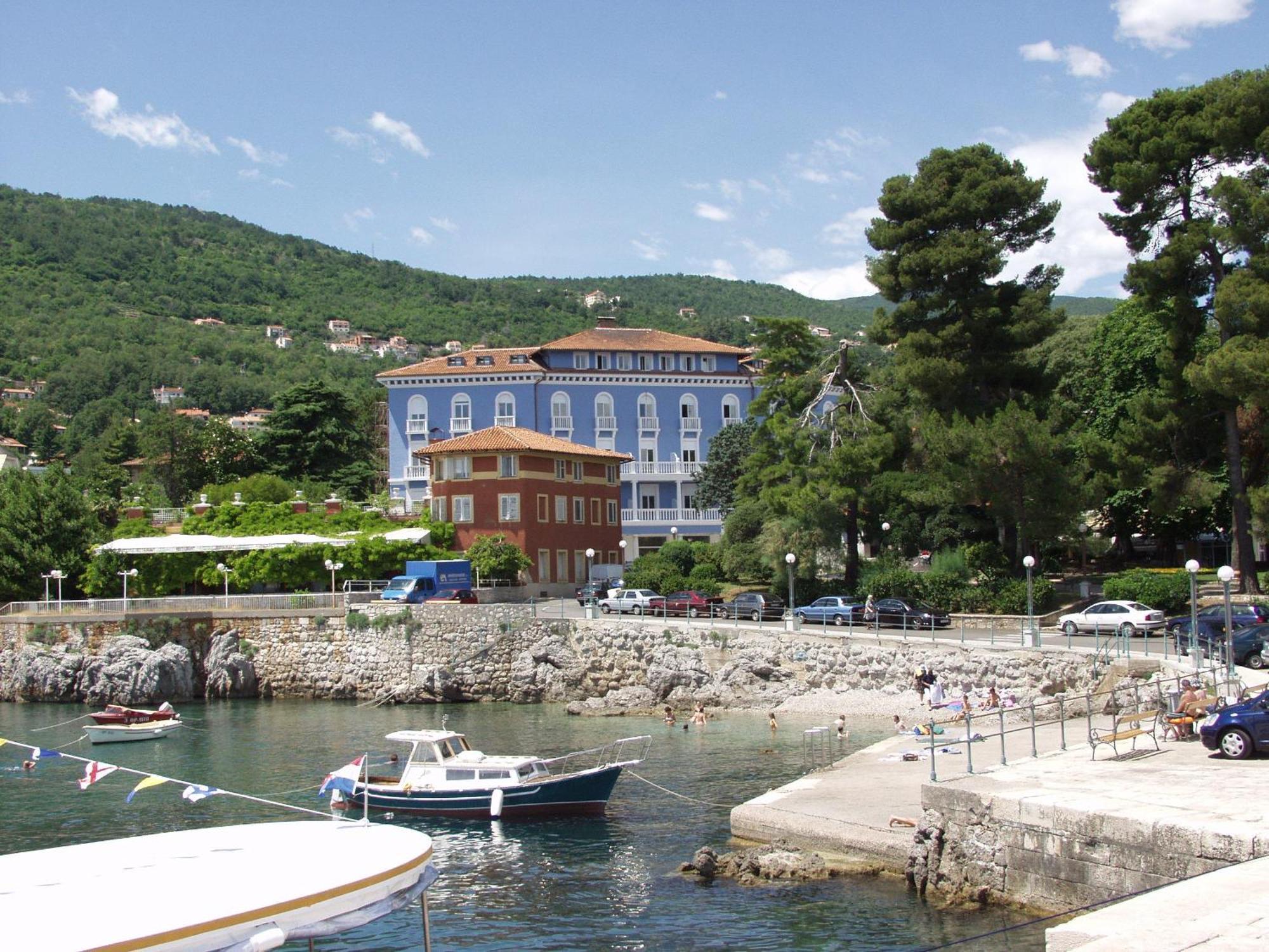 Hotel Park Lovran Exterior photo